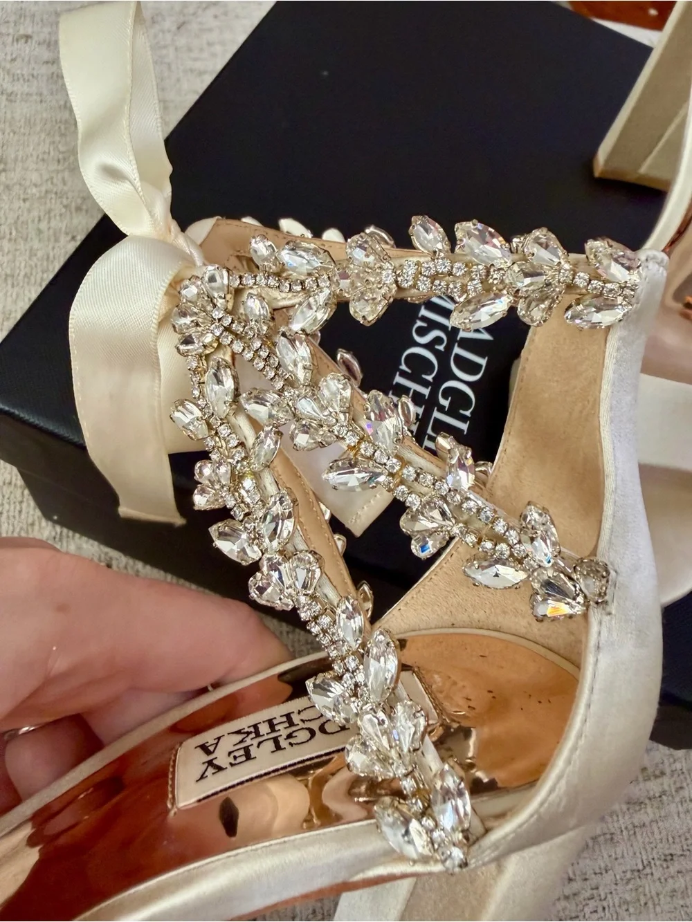 Badgley Mischka Ivory Satin Rhinestone Leaf Ribbon Ankle Tie Block Heels 7